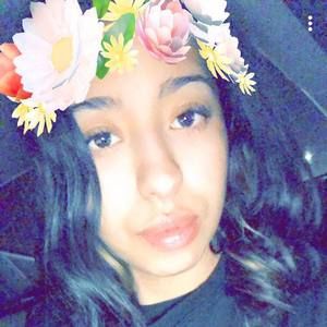 Meet your Posher, Destinee